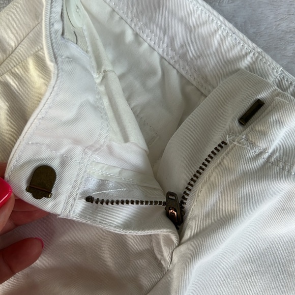JCrew Crewcuts Frankie Chino Shorts with Pockets in White. Size 4 girls. - Picture 6 of 7